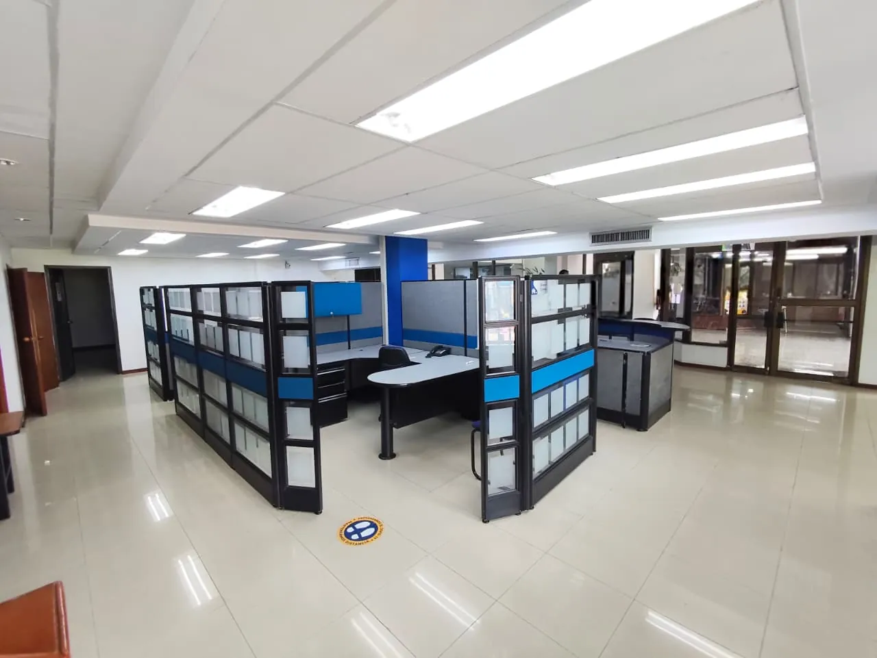 Local en Arriendo - Pereira, Pereira Carrera 8, 390,0 m² (foto 4) — CREBI