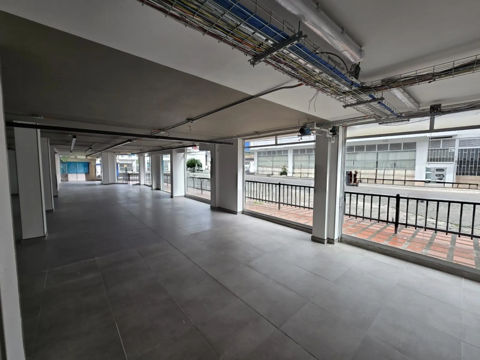 Local en Arriendo - Pereira, Cuba Calle 68, 156,0 m² (foto 3) — CREBI