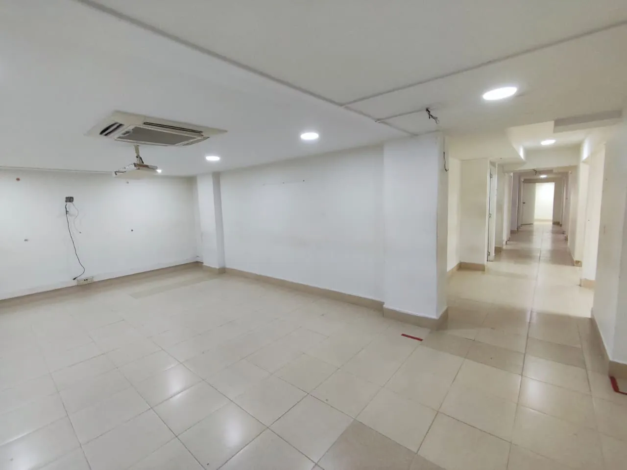 Local en Arriendo - Pereira, Pereira Calle 21, 579,0 m² (foto 6) — CREBI