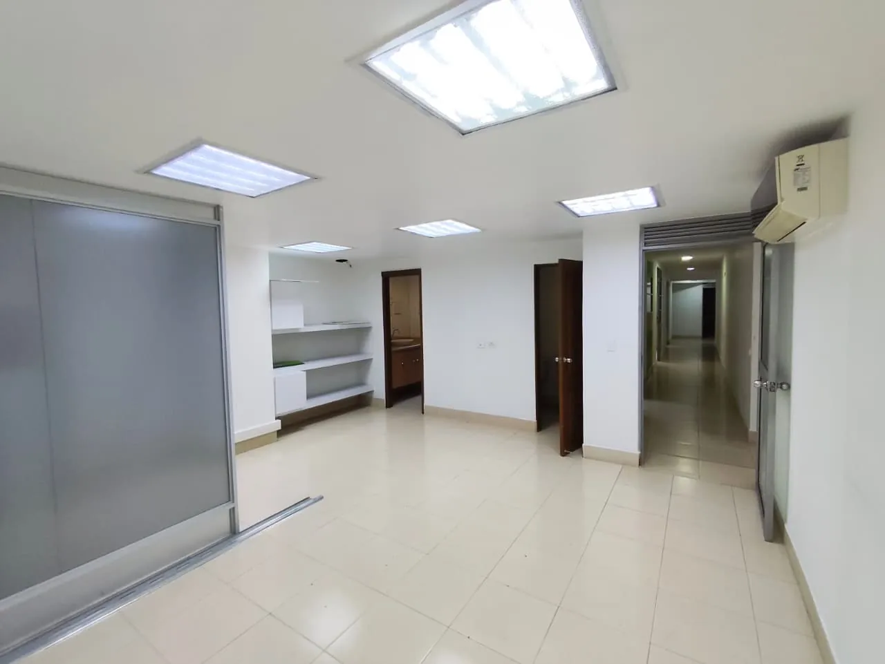 Local en Arriendo - Pereira, Pereira Calle 21, 579,0 m² (foto 5) — CREBI