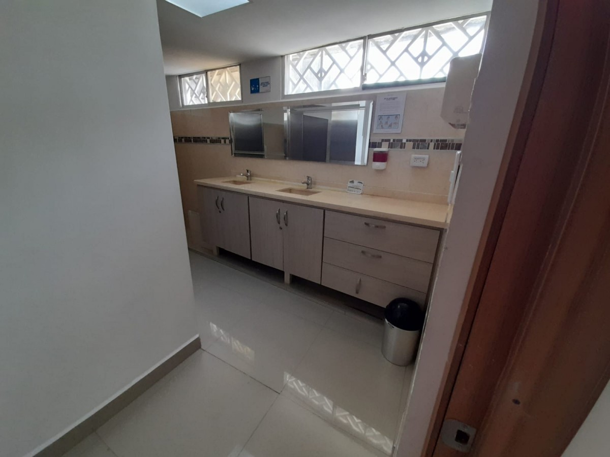 Local en Arriendo - Av 30 De Agosto, Pereira, 200,002 m² (foto 11) — CREBI