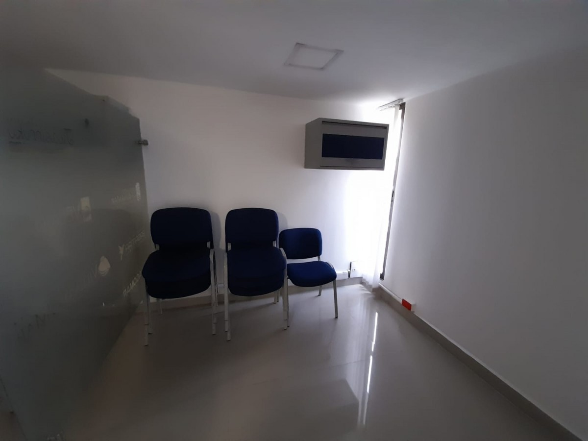 Local en Arriendo - Av 30 De Agosto, Pereira, 200,002 m² (foto 3) — CREBI