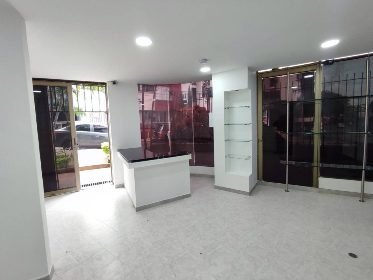 Local en Arriendo - Los Rosales, Pereira, 30,002 m² (foto 3) — CREBI