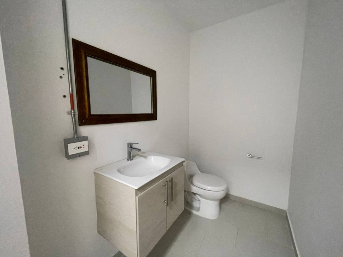 Local en Arriendo - Pinares, Pereira, 175,002 m² (foto 2) — CREBI