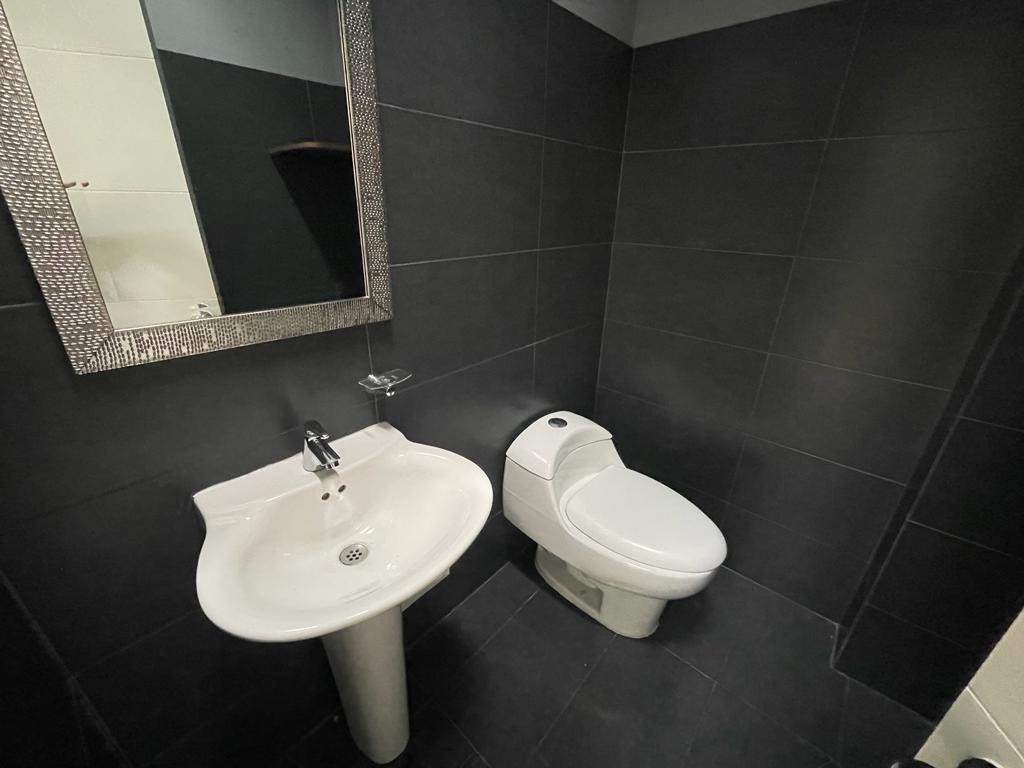 Oficina  en Arriendo - La Rebeca, Pereira, 400,002 m² (foto 8) — CREBI